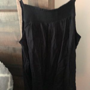 Medium black tank top